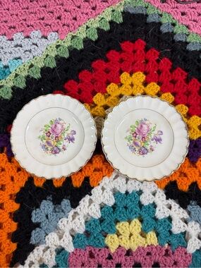 Leigh Ware Aston Floral 22K Gold Trim Plates- White Porcelain Backstamp